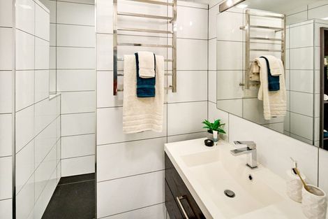 Photo of property in 42 Nottingham Street, Karori, Wellington, 6012