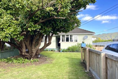 Photo of property in 392 Cambridge Terrace, Naenae, Lower Hutt, 5011