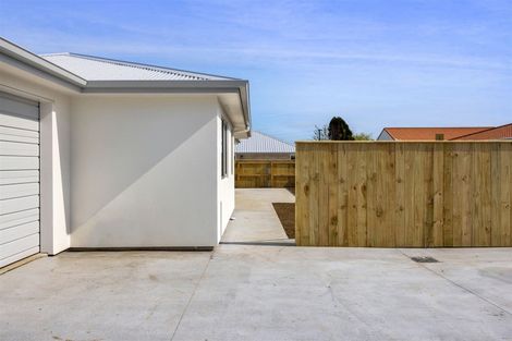 Photo of property in 8a Dives Avenue, Hawera, 4610