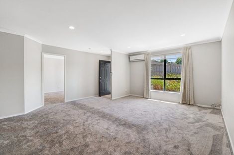 Photo of property in 65 Cabeleigh Drive, Helensville, 0800