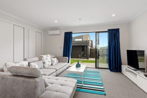 Photo of property in 14 Rangihina Road, Hobsonville, Auckland, 0616