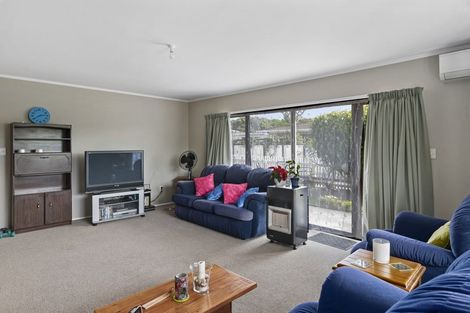 Photo of property in 38 Kapanui Road, Waikanae, 5036