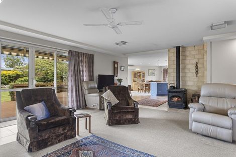 Photo of property in 8 Willowside Place, Amberley, 7410