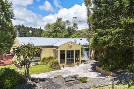 Photo of property in 696 Pahiatua Aokautere Road, Aokautere, Palmerston North, 4471