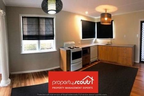 Photo of property in 50 Taipari Road, Te Atatu Peninsula, Auckland, 0610