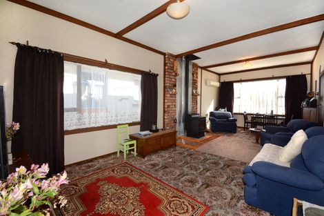 Photo of property in 115 Macandrew Road, South Dunedin, Dunedin, 9012