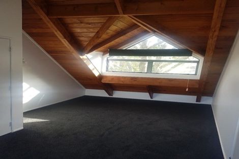 Photo of property in 1/22 Valecrest Place, Bayview, Auckland, 0629