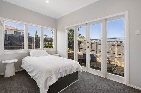 Photo of property in 1 Tapuaeotu Way, Welcome Bay, Tauranga, 3112