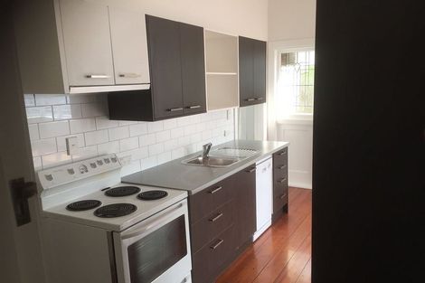 Photo of property in 20 Sugarloaf Road, Brooklyn, Wellington, 6021