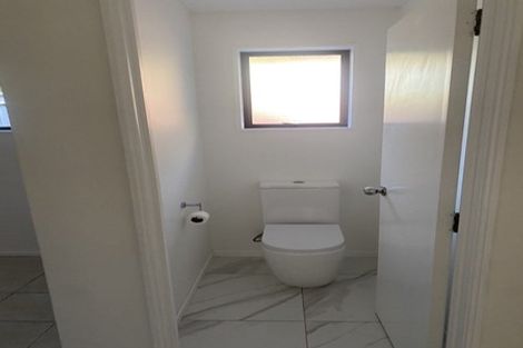 Photo of property in 20 Taupata Street, Redcliffs, Christchurch, 8081