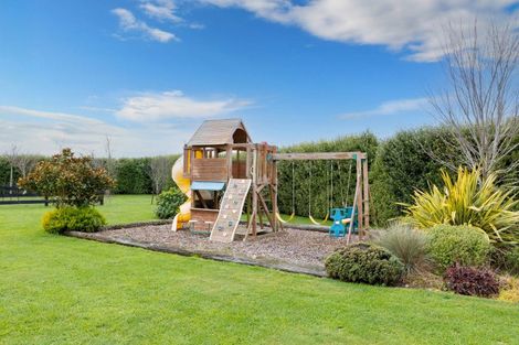 Photo of property in 28 Landsborough Drive, Darfield, 7571