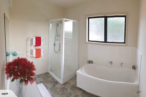 Photo of property in 49 Spicer Road, Cable Bay, 0420