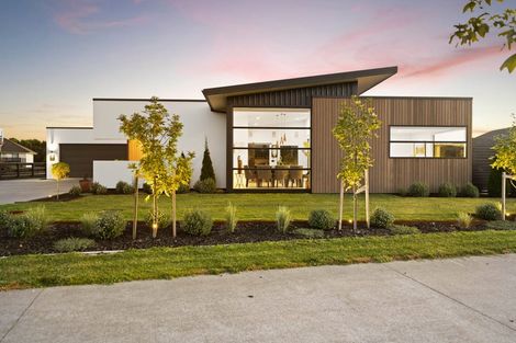 Photo of property in 17 Mike Smith Drive, Cambridge, 3434