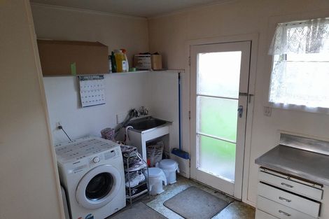 Photo of property in 8 Springfield Street, Forrest Hill, Auckland, 0620