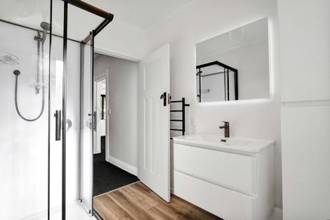 Photo of property in 22 Olivia Street, Stratford, 4332