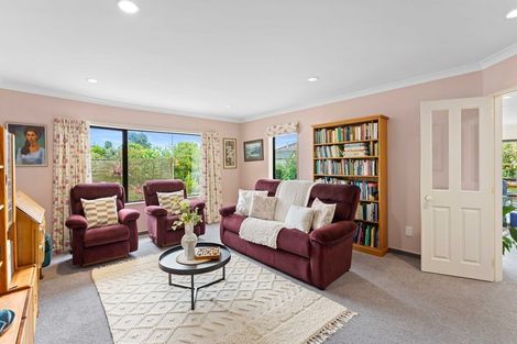 Photo of property in 166 Milne Drive, Paraparaumu, 5032