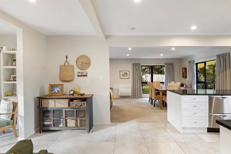 Photo of property in 77 Oregon Drive, Kelvin Heights, Queenstown, 9300