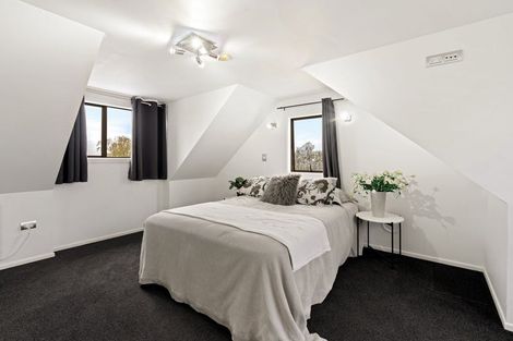 Photo of property in 21 Tweed Street, Kinmont Park, Mosgiel, 9024