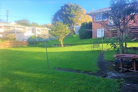 Photo of property in 2 Anne Road, Hillcrest, Auckland, 0627