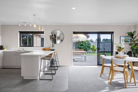 Photo of property in 4 James Drive, Bell Block, New Plymouth, 4312