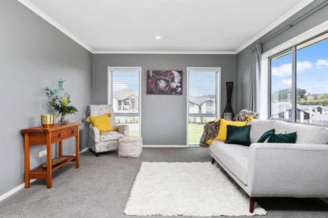 Photo of property in 319 Lakes Boulevard, Pyes Pa, Tauranga, 3112
