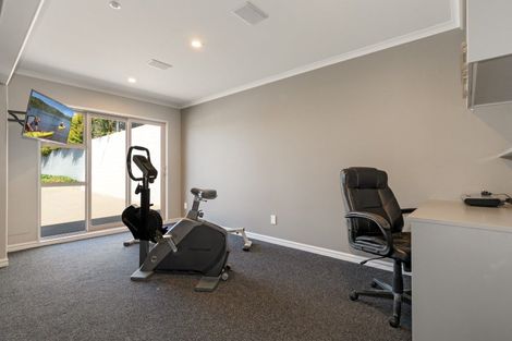 Photo of property in 3 Seaview Road, Otumoetai, Tauranga, 3110