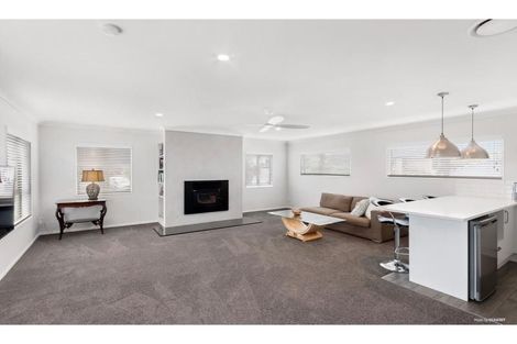 Photo of property in 17 Willis Avenue, Pukekohe, 2120