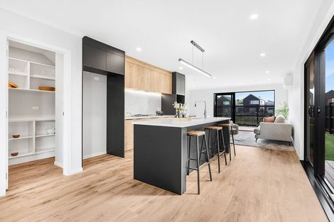 Photo of property in 20 Heketara Way, Massey, Auckland, 0614