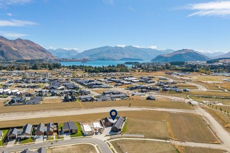 Photo of property in 21 Packer Road, Wanaka, 9382
