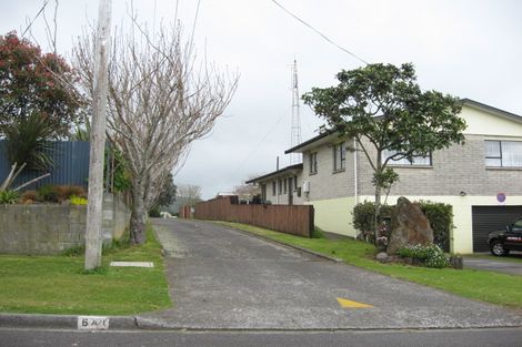 Photo of property in 6e Donnelly Street, Oakura, 4314