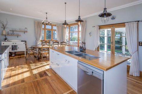 Photo of property in 97 Weraroa Road, Levin, 5510