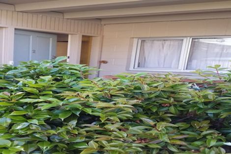 Photo of property in 2/27 Kerswill Place, Pakuranga, Auckland, 2010