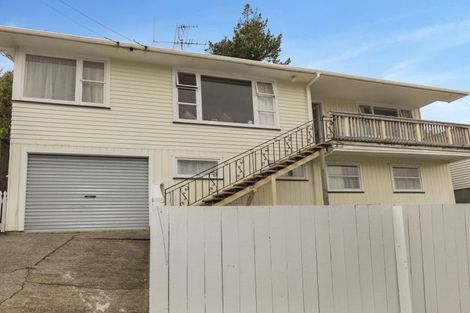 Photo of property in 20 Manor Drive, Stokes Valley, Lower Hutt, 5019