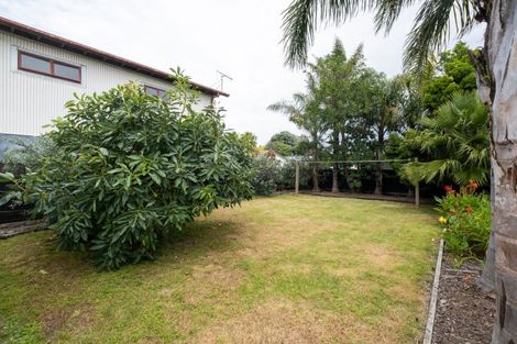 Photo of property in 280 Clifton Road, Te Awanga, 4102