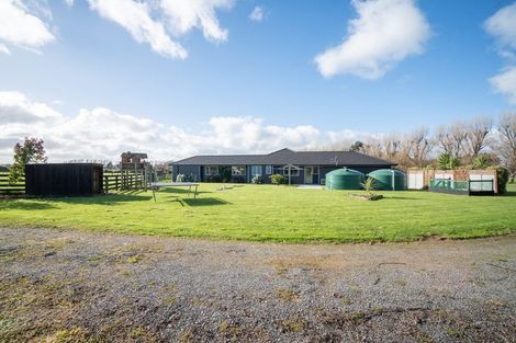 Photo of property in 222 Oroua Road, Kairanga, Palmerston North, 4475
