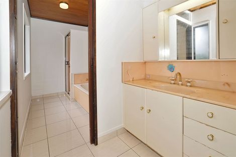 Photo of property in 23 Kensington Place, Fairfield, Hamilton, 3214