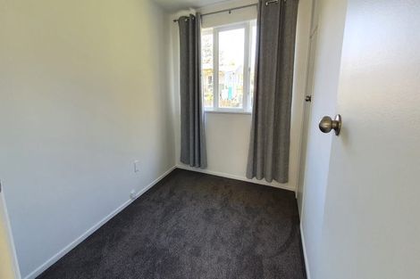 Photo of property in 82 Dundale Avenue, Blockhouse Bay, Auckland, 0600