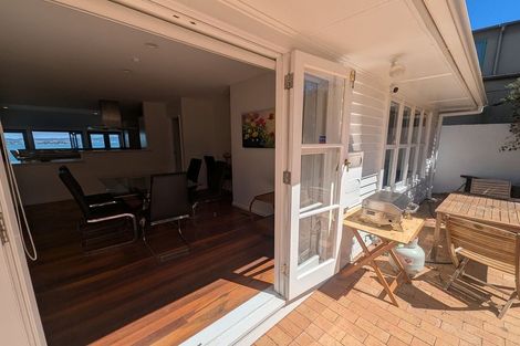 Photo of property in 18 Tizard Road, Birkenhead, Auckland, 0626