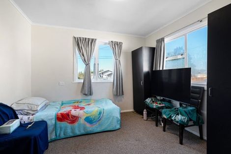 Photo of property in 223 Sturges Road, Henderson, Auckland, 0612