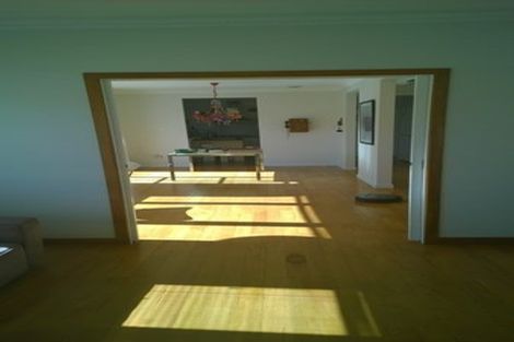 Photo of property in 28 Coles Crescent, Papakura, 2110