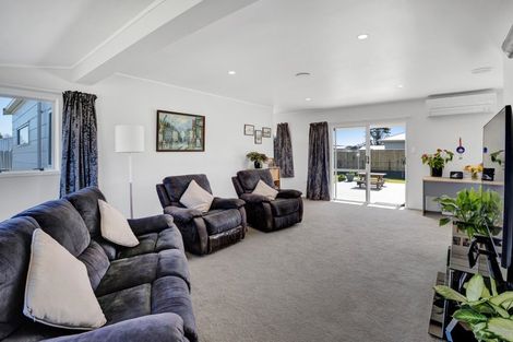 Photo of property in 48c Mahoe Street, Inglewood, 4330