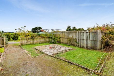 Photo of property in 5883 Mountain Road, Normanby, Hawera, 4673