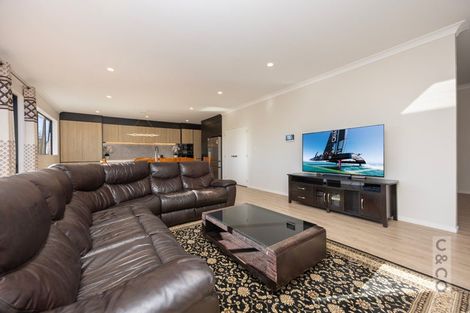 Photo of property in 7 Pukemarino Road, Waimauku, 0812