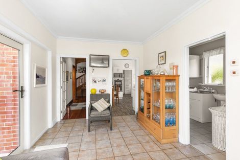 Photo of property in 24 Sandringham Street, Saint Clair, Dunedin, 9012