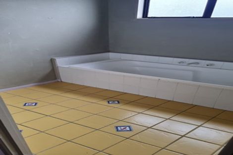 Photo of property in 49 Marina View Drive, West Harbour, Auckland, 0618