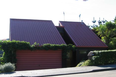 Photo of property in 14 Bushland Grove, Paparangi, Wellington, 6037