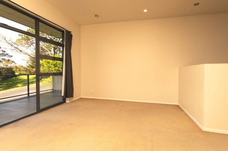 Photo of property in 9/79 Schnapper Rock Road, Schnapper Rock, Auckland, 0632