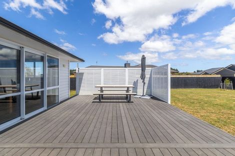 Photo of property in 28 George Street, Bulls, 4818