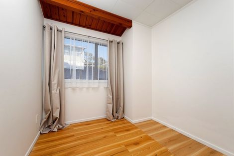 Photo of property in 1/19 Pine Avenue, Henderson, Auckland, 0612