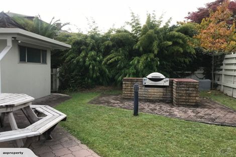 Photo of property in 1/10 Hunter Street, Hamilton Lake, Hamilton, 3204
